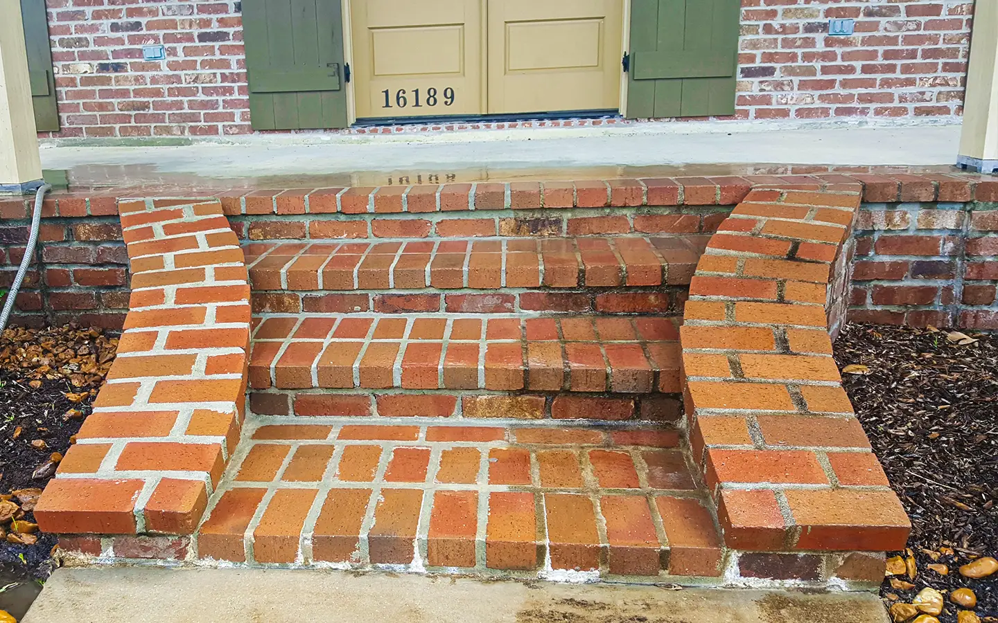 curbside - Brick Stairs Pressure- and Power-washing gallery-6